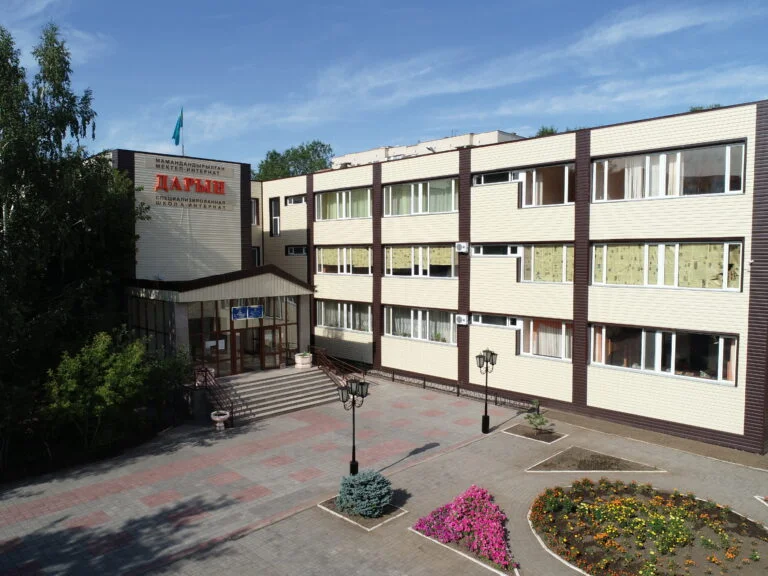 САЙДИНГТІҢ БАРЛЫҚ ТҮРЛЕРІ: САЛЫСТЫРУ, АРТЫҚШЫЛЫҚТАРЫ МЕН КЕМШІЛІКТЕРІ, ТАҢДАУ БОЙЫНША ҰСЫНЫМДАР